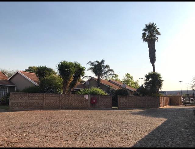 3 BEDROOM SIMPLEX RENTED IN NORKEM PARK
